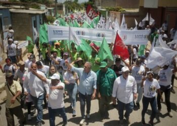 Candidato Luis Eduardo Martínez dice que Maduro rehúye a un debate presidencial