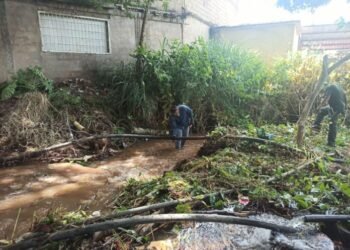 Unas 850 familias fueron afectadas por inundaciones en el sector Villa Bahía II de Puerto Ordaz