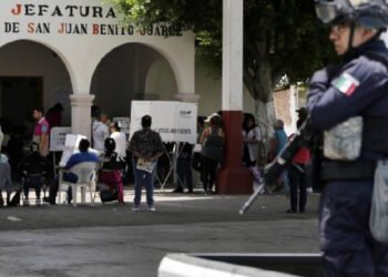 Dos muertos en el centro de México por tiroteos en puntos de votación