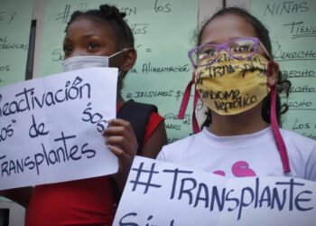 Organizaciones afirman que al menos 280 niños y adolescentes en diálisis siguen a la espera de un trasplante