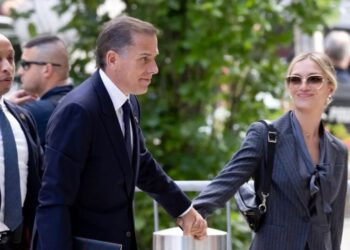 Enjuician al hijo de Biden por mentir en un formulario de compra de armas