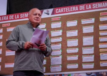 Diosdado Cabello espera que la UE "saque sus narices de donde no las tiene que meter"