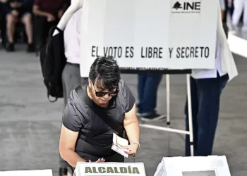 Instituto Electoral de México pide "serenidad" a los partidos ante resultados adelantados