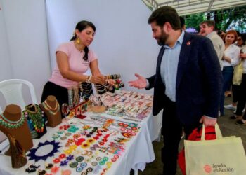 España impulsa integración de migrantes venezolanos en Colombia