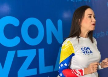 Machado: Restricción del CNE a los testigos de mesa es un obstáculo “burdo y monumental” que vamos a superar