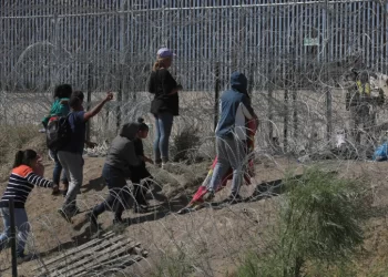 ONG en México instan a migrantes a no cruzar a EE.UU. y evitar crisis de deportaciones