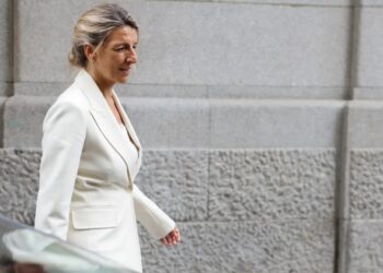 Vicepresidenta del Gobierno español deja su partido por malos resultados electorales