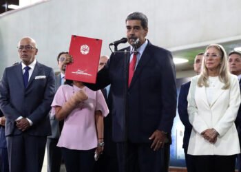 Nicolás Maduro aseguró que el oficialismo está listo para presentar el 100 % de las actas electorales (+Video)