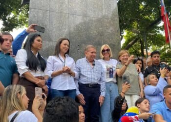 Comando ConVzla: Los venezolanos oramos por la libertad de nuestro país