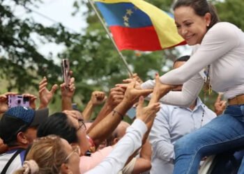 Machado agradece asilo ofrecido por Costa Rica, pero seguirá la "lucha junto a la gente"