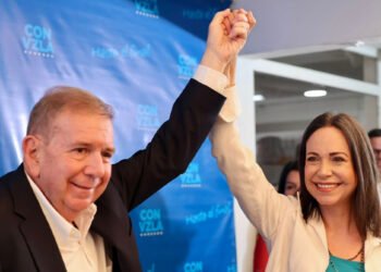 <strong>Edmundo González y María Corina Machado firmaron documento para un  “gobierno de transformación democrática”</strong>
