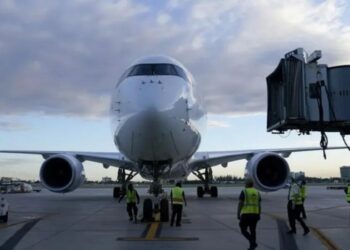 Levantada suspensión de vuelos nacionales tras el paso del huracán Beryl