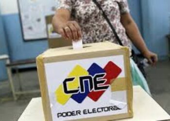 <strong>Plan República detiene a mujer por tomar una foto del voto en Lara</strong>