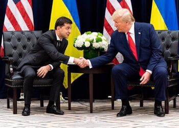 Trump habla con Zelenski y promete una "negociación" y el "fin de la guerra" en Ucrania