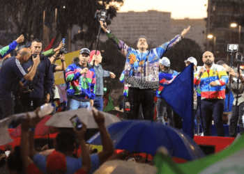 Maduro aseguró que millones de venezolanos lo respaldaron en actos por comienzo de campaña