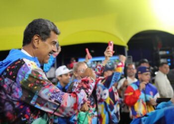 Maduro advirtió que sólo su triunfo evitará una “guerra civil” en el país