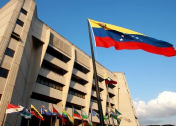 TSJ citó a los 10 excandidatos para revisión del resultado de elecciones