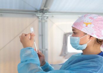 OMS recomienda mascarillas solo para sanitarios y cuidadores de enfermos de mpox