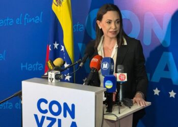 Machado pidió mantener movilización tras negativa del Gobierno a negociar transición