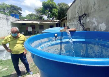Vecinos del municipio Bermúdez se quejan por la escasez de agua