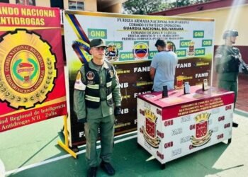 Militares detienen a un hombre por el tráfico de 50 envoltorios de cocaína en Venezuela