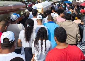 Familiares y amigos despidieron a tres personas que murieron en accidente vial en Caripe (+Fotos)