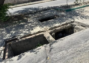 Alcantarillas sin tapas  son un riesgo en el sector III de La Llanada de Cumaná