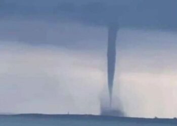 Tromba marina se transformó en tornado y dejó daños materiales en Margarita