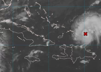 La tormenta Oscar se convierte en un huracán de categoría 1 en el Atlántico