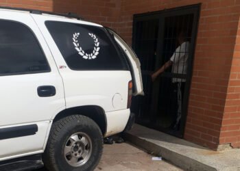 Un electricista falleció y su nieta resultó herida tras ser arrollados