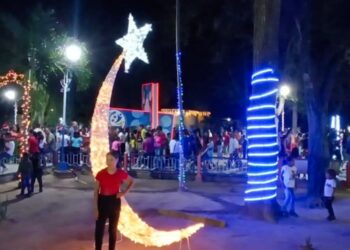 La Navidad copó los espacios de Casanay con su encendido de luces
