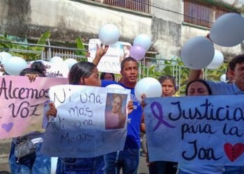 Familiares, amigos y vecinos de joven asesinada en San Juan de los Galdona marcharon para pedir justicia