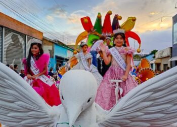 Grito del Carnaval de Carúpano se convirtió en una fiesta masiva en la calle Juncal
