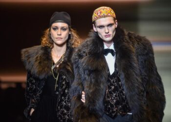 Dolce and Gabbana presenta su colección 'Paparazzi' en Milán