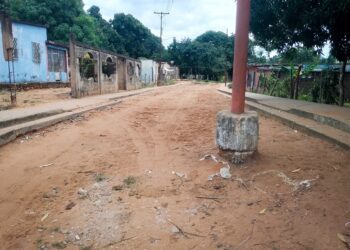 Voz Comunitaria | En El Hatico del municipio Bolívar piden mejorar las condiciones de la vialidad y la escuela