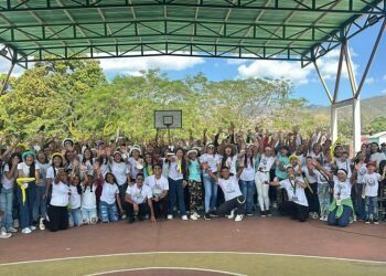 JNJ reunió a 900 personas de distintas parroquias de Sucre