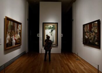 Color y versatilidad dan forma a la exposición que une a artistas latinos en Madrid
