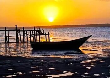 En Pedernales hacen trueques de pescados por agua dulce