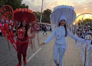Desfile de Cumaná contó con 52 comparsas llenas de color y tradición