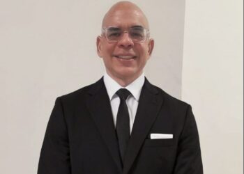 Médico venezolano creó "Carternew", una solución para pacientes con dolores articulares