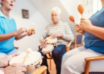 La musicoterapia tiene beneficios en los síntomas de depresión en personas con demencia