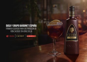 DUSA y Grupo Bardinet España firman acuerdo para distribución de Ron Cacique en Venezuela