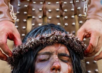 Caraqueños vivieron la tradición del viacrucis en la favela más grande de Venezuela