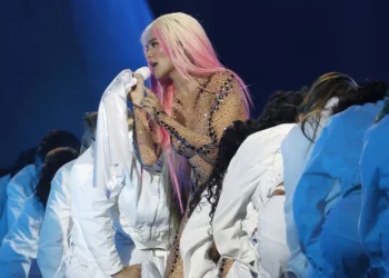 Karol G da el salto a Netflix con un documental que retrata su gira ‘Mañana será bonito’