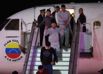 Demandan al Gobierno de Trump para frenar deportaciones sumarias de venezolanos