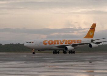 Aterriza en Venezuela un avión con 174 migrantes deportados por Estados Unidos