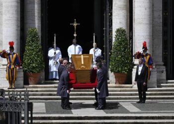 El féretro del papa Francisco, en la basílica de Santa María la M