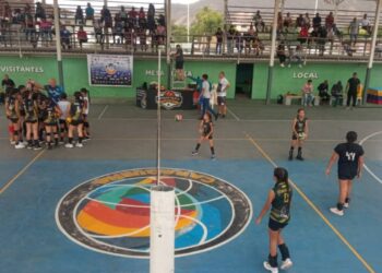 Copa de voleibol de La Caraqueña arrancó con todo el fin de semana