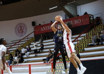Materán comanda lucha para meter a Pato Basquete en puestos de playoff en Brasil