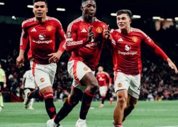 El Manchester United se abona a la épica para salvar la temporada
